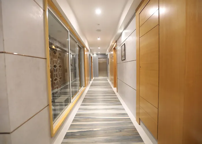 Hotel Cliffton Mumbai